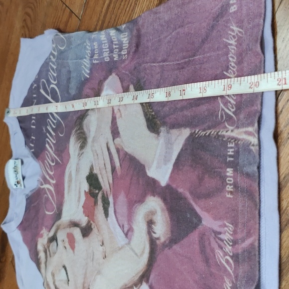 🌹Sleeping Beauty Tee - Picture 5 of 12